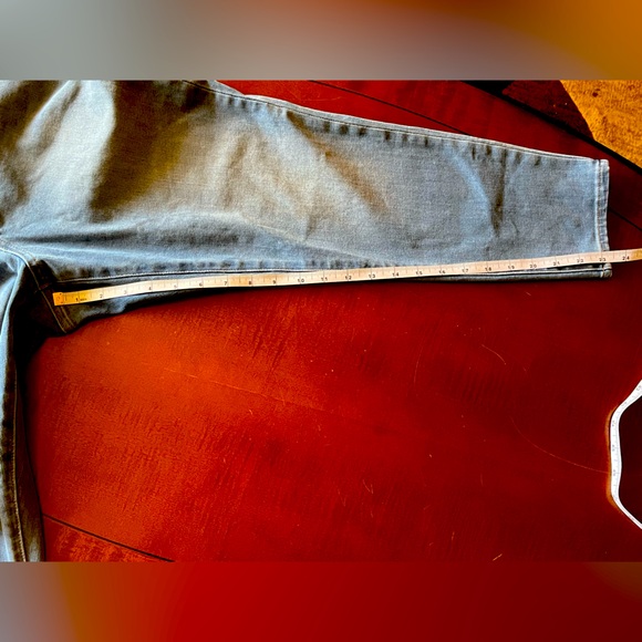 Madewell Curvy Skinny Roadtripper cropped jeans. High rise. Blue medium wash 31P - Picture 10 of 12